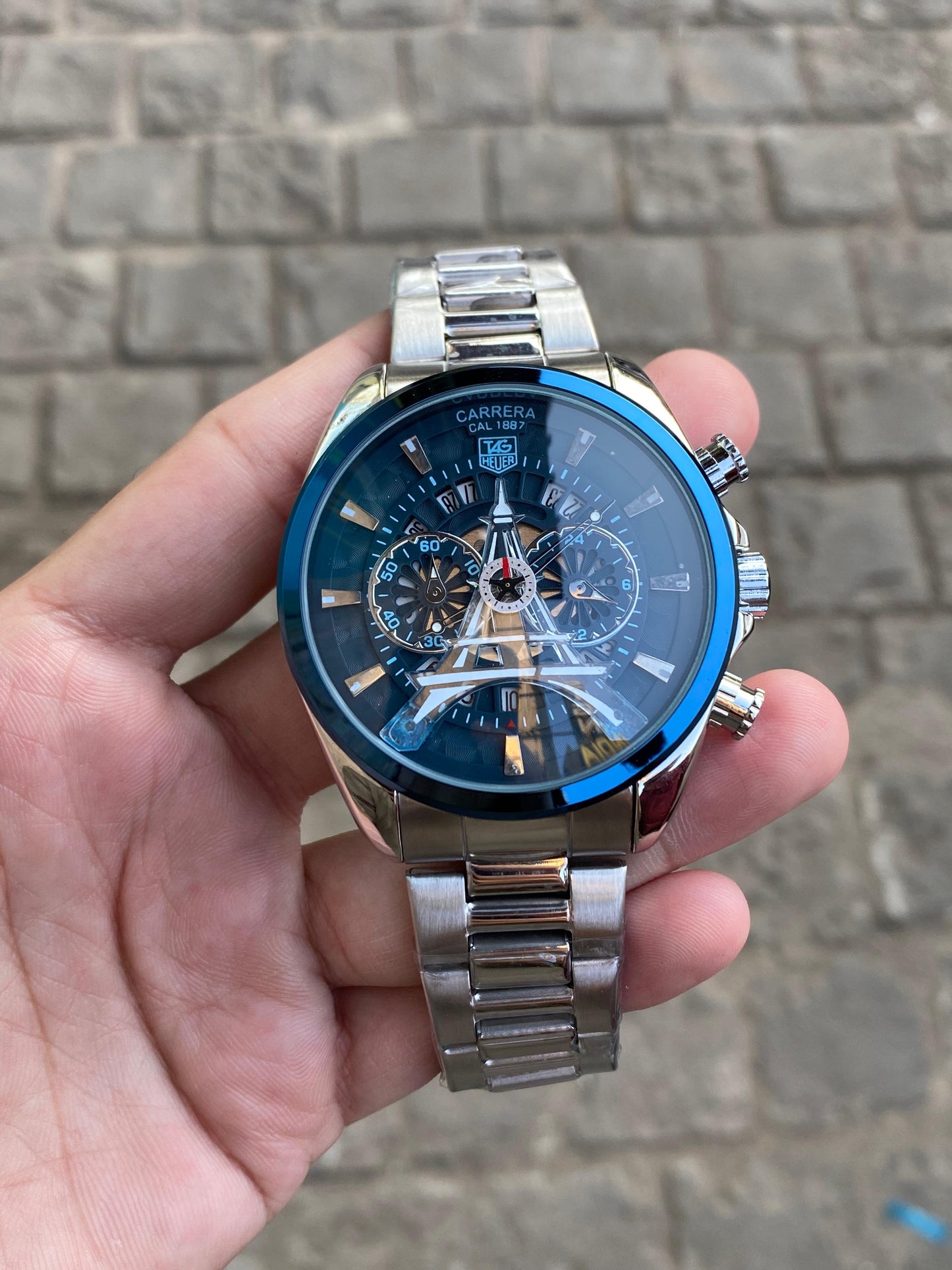 Blue Silver Plated Paris Round Dial Date Analog Watch For Men