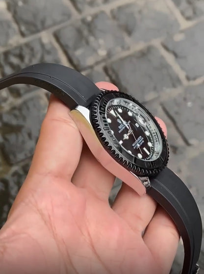 Black And SiilverCase Silicon Strap Yatch Master Watch For Men