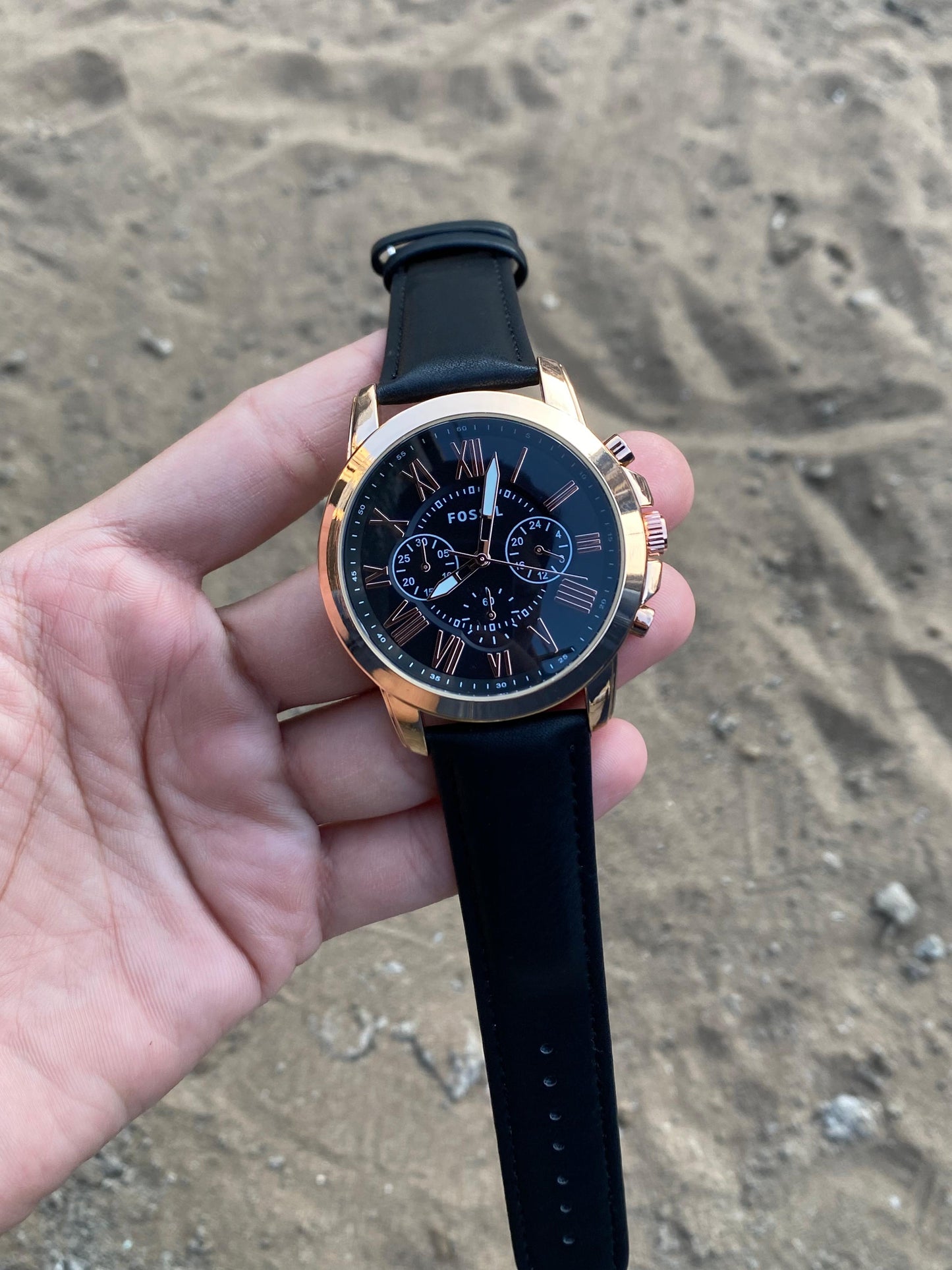 Black Copper Comnuter  Analog Dial Dual Tone Leadher  Luxurious Watch For Men