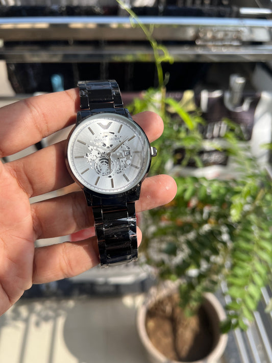 Black & White Plated Round Dial Precious Analog Watch For Men