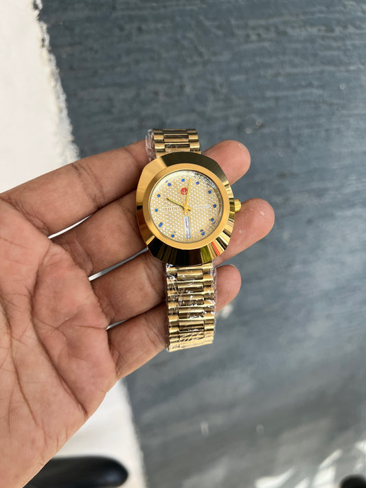 Gold Plated Round Dial Day Date Analog Watch For Men