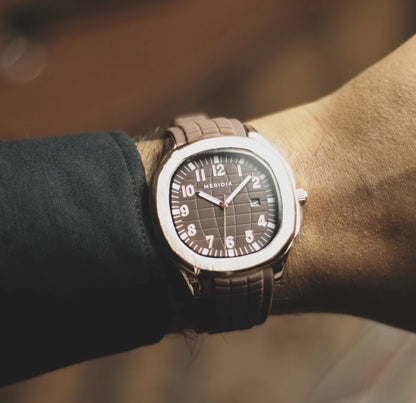 Rose Gold Silicone Brown Plated Round Dial Date Analog Watch For Men