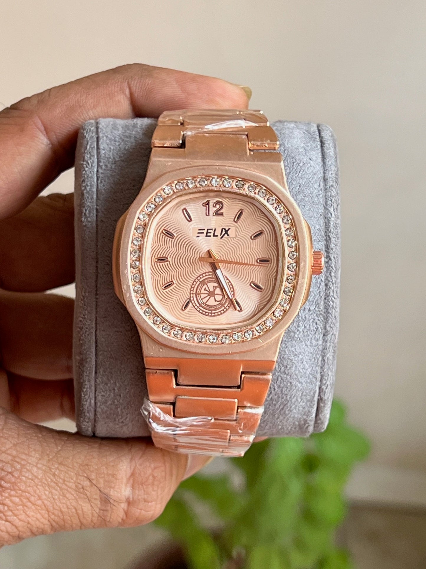 Rose Gold Sqaure  Dial Date Analog Watch For Men