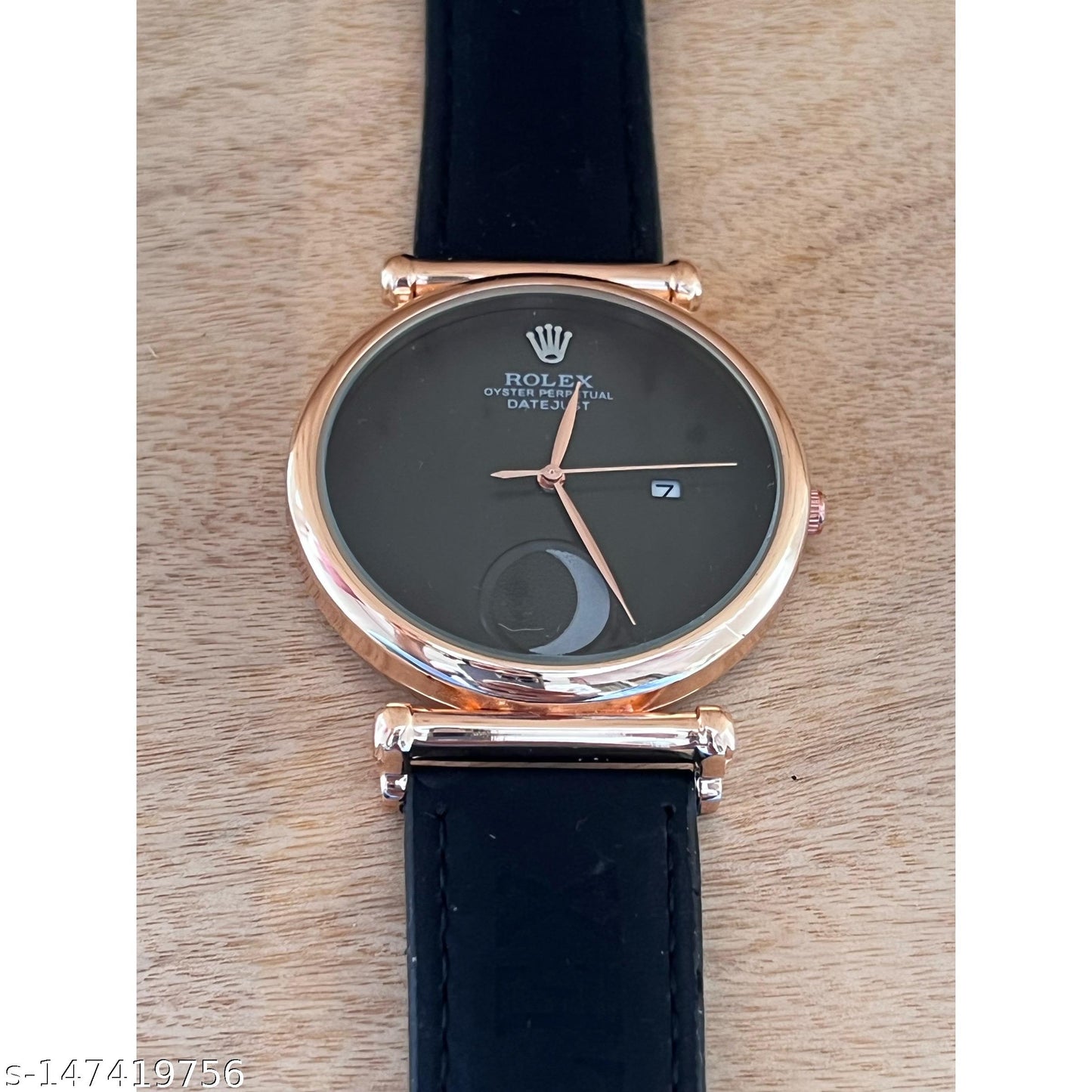 Classic Black Gold Black Styliish Watch For Men